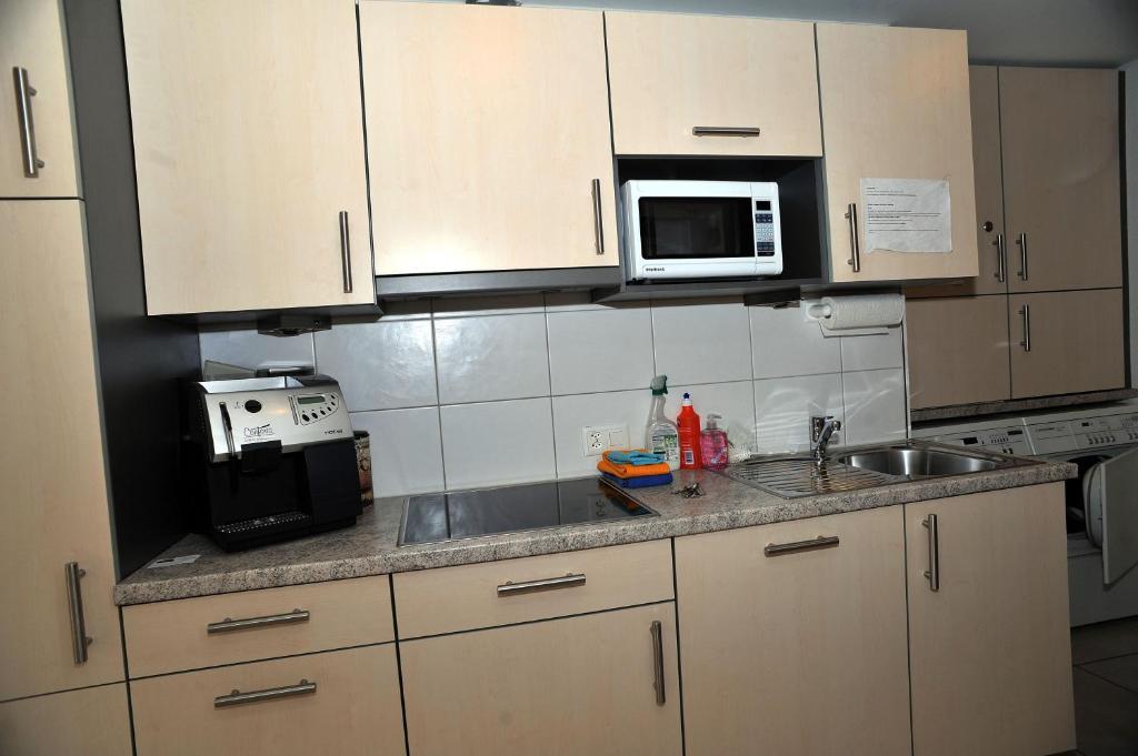 Niros Bed & Breakfast Бирсфельден Номер фото