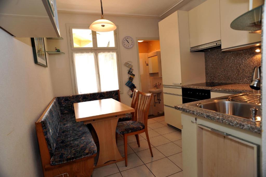 Niros Bed & Breakfast Бирсфельден Номер фото