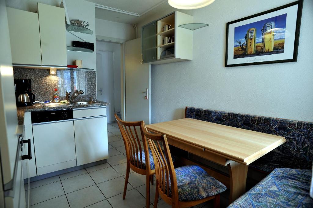 Niros Bed & Breakfast Бирсфельден Номер фото
