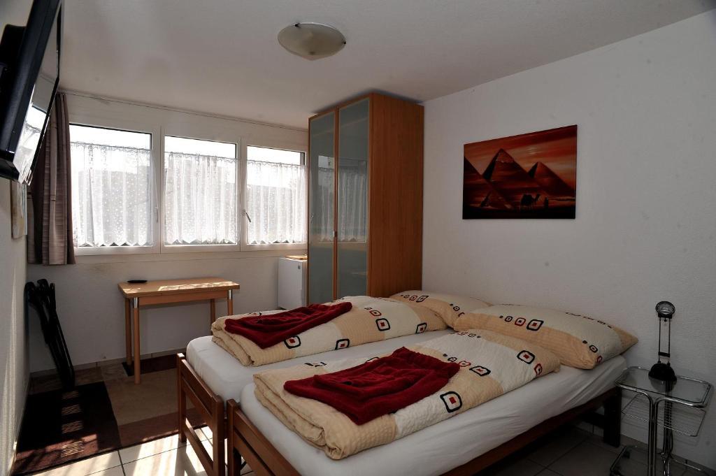 Niros Bed & Breakfast Бирсфельден Экстерьер фото