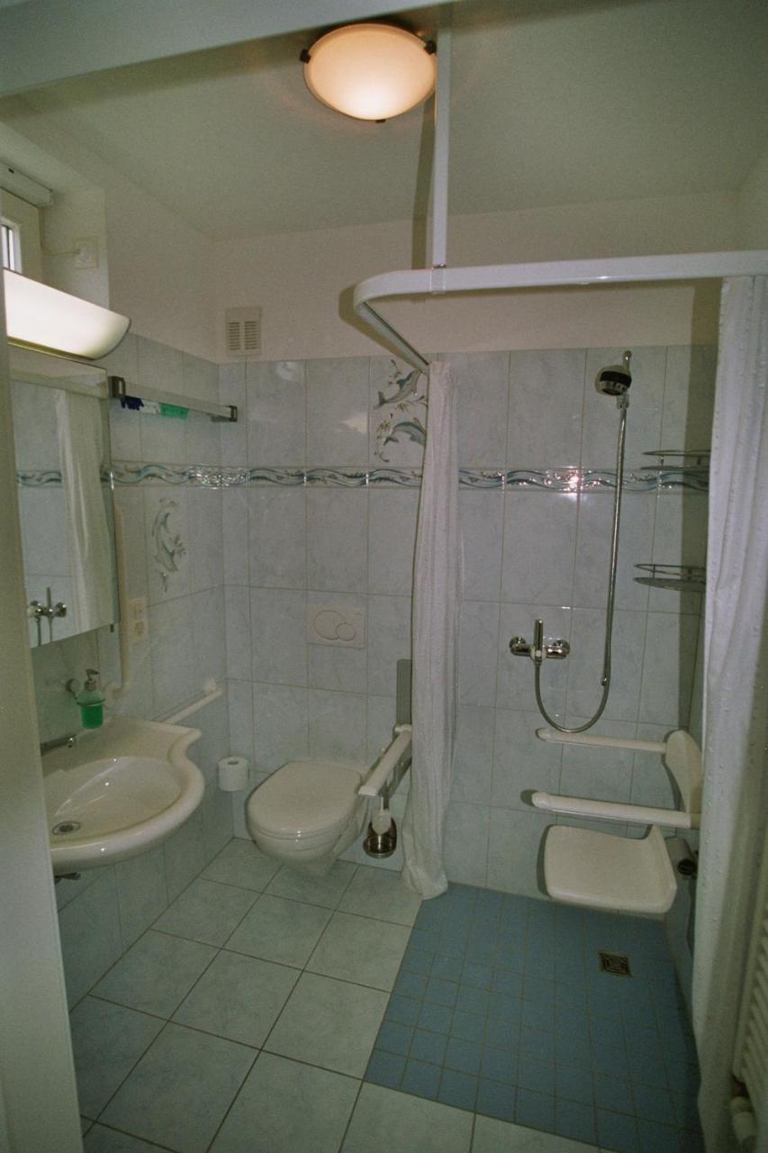 Niros Bed & Breakfast Бирсфельден Экстерьер фото
